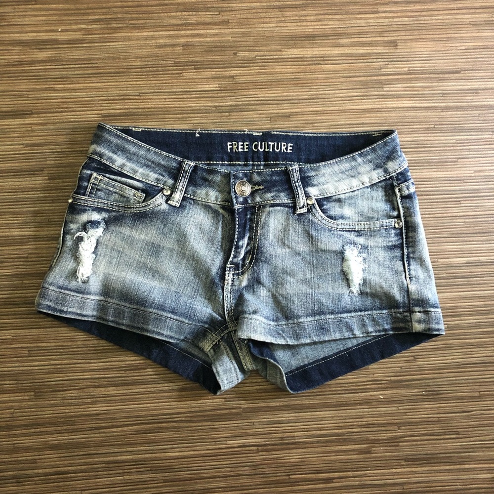 Free Culture light wash jean shorts